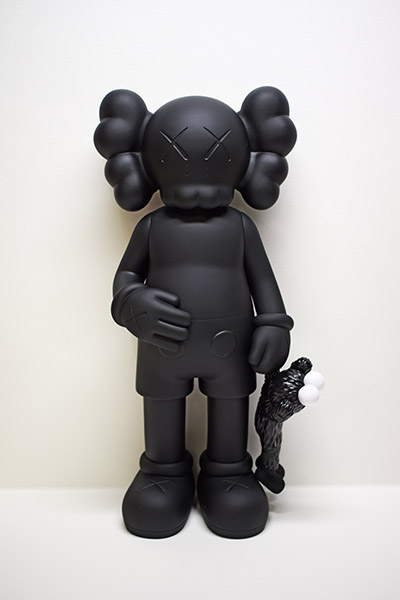 KAWS SHARE BLACK - 絵画販売・アート購入の翠波画廊｜東京・銀座の画廊